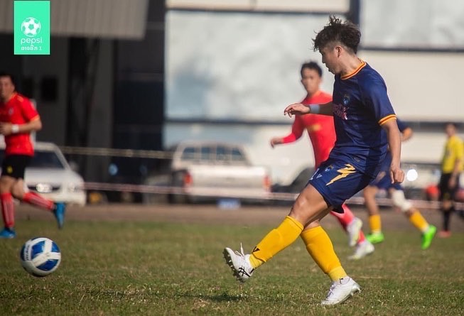 プレー中の渡邉卓矢