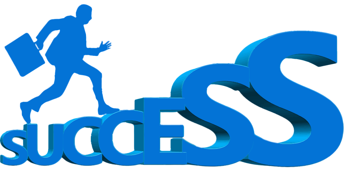 SUCCESSのロゴとその上を歩く起業家