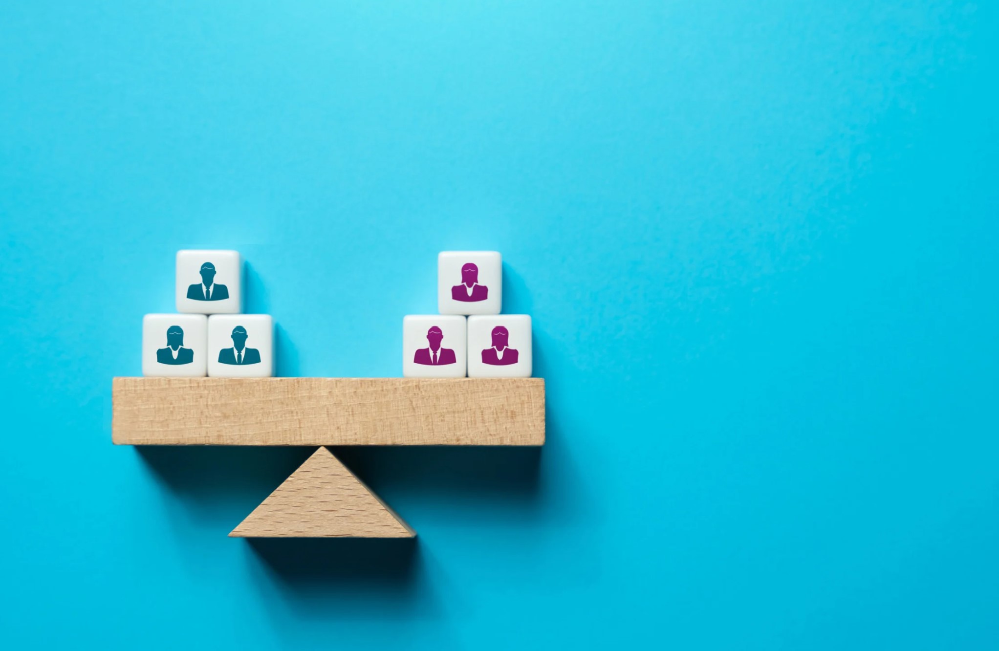 College-graduate-High-school-graduate-3